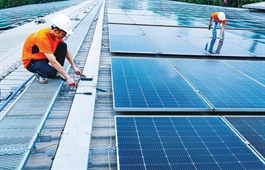 Self-sufficient solar policy thrashed out