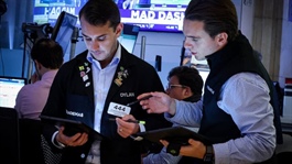 Dow Jones mất hơn 200 điểm khi đàm phán Mỹ-Trung bị đình trệ