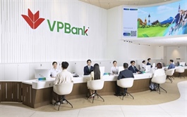 Strong liquidity lifts VN-Index back to 1,500 points