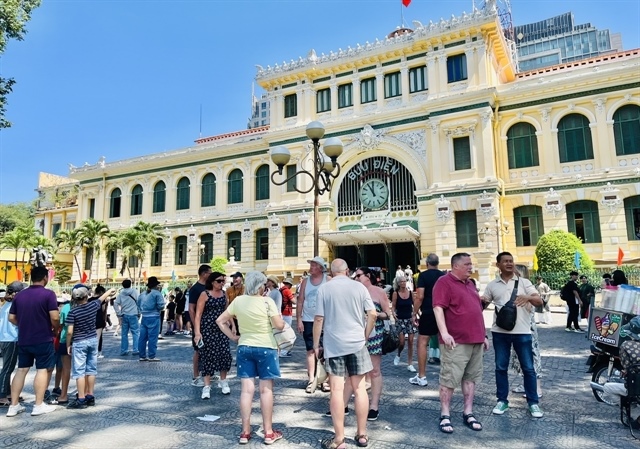 Việt Nam H2 growth may top 8% on public spending, private investment surge