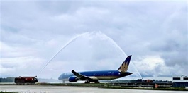 Vietnam Airlines (HVN) secures debt extension amid financial restructuring
