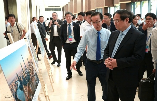 Ho Chi Minh City and Danang gear up for financial hub projects