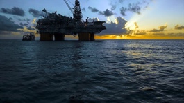 Dầu giảm khi OPEC+ tăng sản lượng