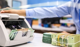 Chủ động nới room, giảm lãi vay: Ngân hàng chạy nước rút tín dụng cuối năm