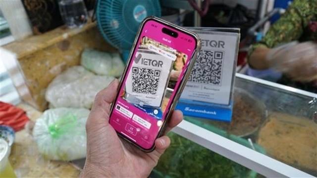 Banks accelerate digitalisation, non-cash payments