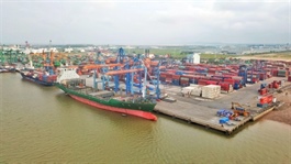 Exports and imports maintain surplus as customs tighten anti-smuggling measures