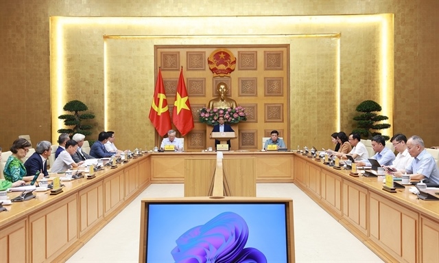 PM calls for private sector's stronger efforts to drive economic growth