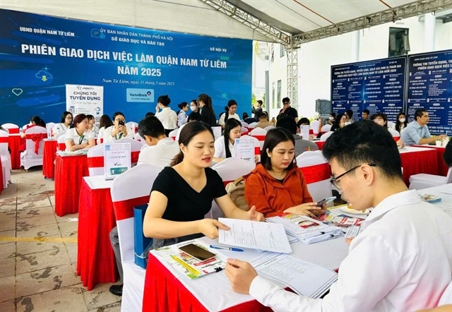 Hiring caution grows as opportunities shrink for fresh graduates, survey finds