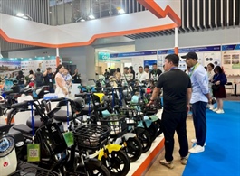 Int’l Sports & Outdoor, 2-wheel expos open in HCM City