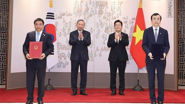 Tech tie-ups advance with South Koreans