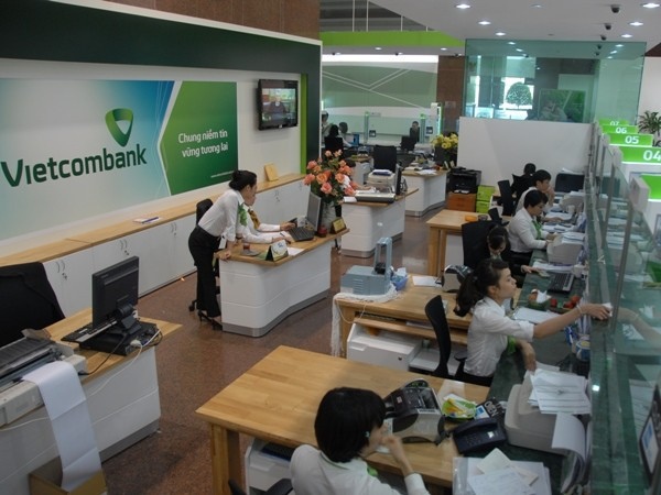 Market edges higher as VN-Index regains 1,670 points