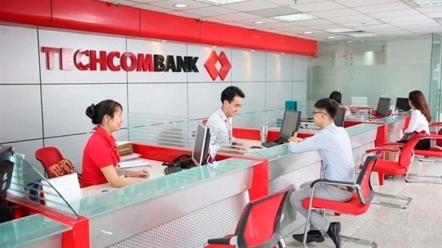 Market shakes but VN-Index still regains 1,680 points