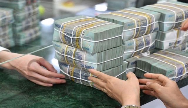 Thời điểm điều chỉnh tăng, giảm lãi suất ngân hàng