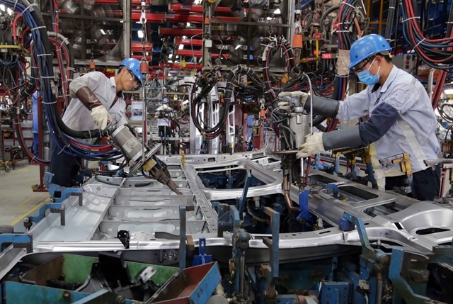 Experts urge Việt Nam to tackle institutional hurdles to realise industrial goals
