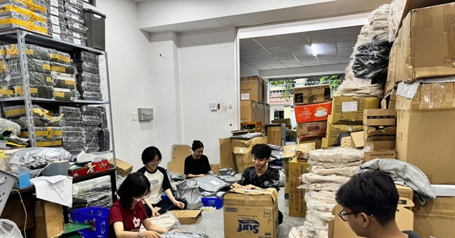 Ông Trần Trọng Ninh, Chuyên viên chính Phòng Quản lý Thuế số 2, Chi cục Thuế TMĐT. Ảnh: THU HÀ