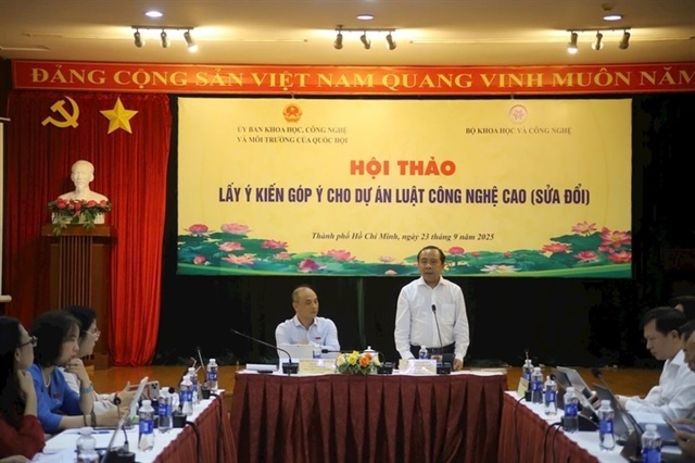 Vu Hai Quan, Permanent Deputy Minister of Science and Technology and Nguyen Phuong Tuan, Vice Chairman of the NA Committee on Science, Technology and Environment chaired the meeting. Photo: MST