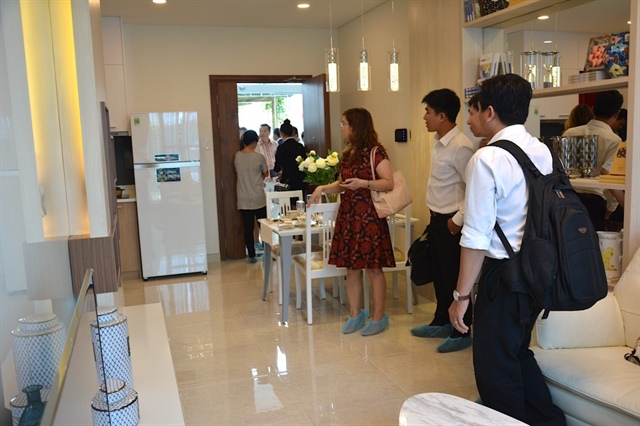 Tại các đô thị lớn, người trẻ phải cần tới 20 – 25 năm thu nhập mới mua được căn hộ có giá 3-4 tỉ đồng. Ảnh: QH