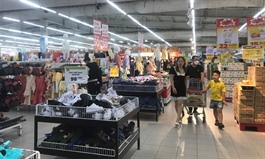 Việt Nam brands walk the tightrope in the domestic footwear