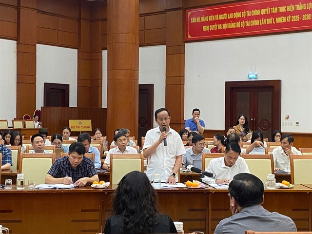 Ông Lưu Đức Huy, Cục trưởng Cục Quản lý, giám sát chính sách thuế, phí và lệ phí (Bộ Tài chính) thông tin về việc nghiên cứu thuế bất động sản. Ảnh: MINH TRÚC
