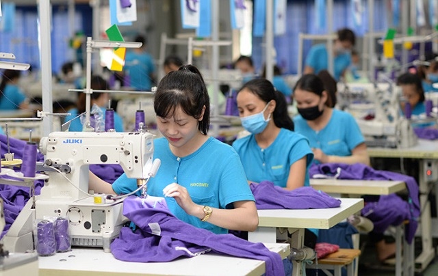 Chín tháng năm 2025, thu nhập bình quân của người lao động là 8.3 triệu đồng/tháng