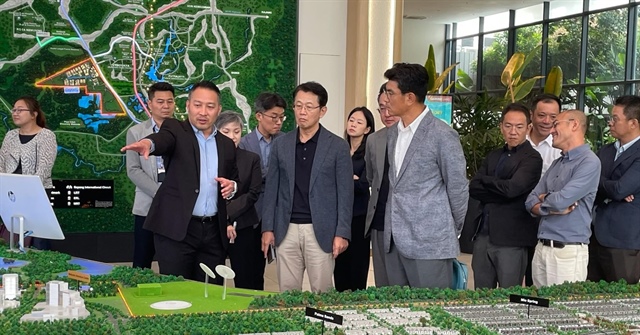 Người nước ngoài có quyền của chủ sở hữu đối với nhà ở như công dân Việt Nam nhưng phải tuân thủ một số quy định riêng. Ảnh minh họa: NGUYỄN CHÍNH