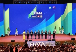 FIATA World Congress 2025 opens in Hà Nôi, spotlighting green, digital logistics