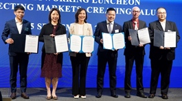 Standard Chartered signs four MoUs in Việt Nam to strengthen Hong Kong-ASEAN ties