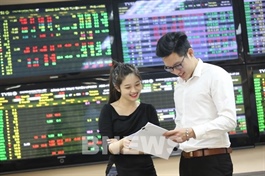 PM orders accelerated reforms to lift Việt Nam’s stock market to global standards