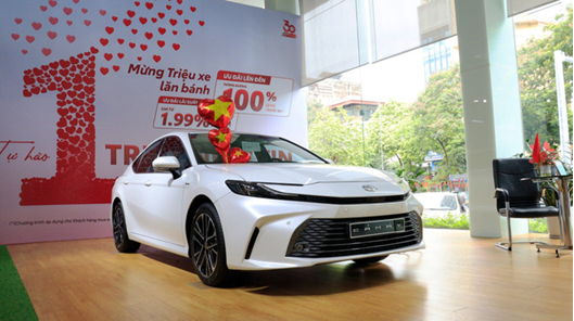 Thị trường ôtô Việt khởi sắc sau tháng Ngâu, chờ về đích cuối năm