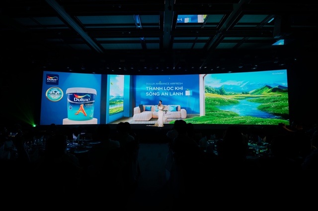 AkzoNobel unveils a super-premium interior paint that actively purifies the air
