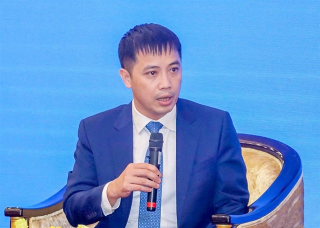 Ông Đậu Anh Tuấn, Phó Tổng thư ký, Trưởng ban Pháp chế VCCI nêu những khó khăn của các ngành hàng với chính sách thuế. Ảnh: MINH TRÚC