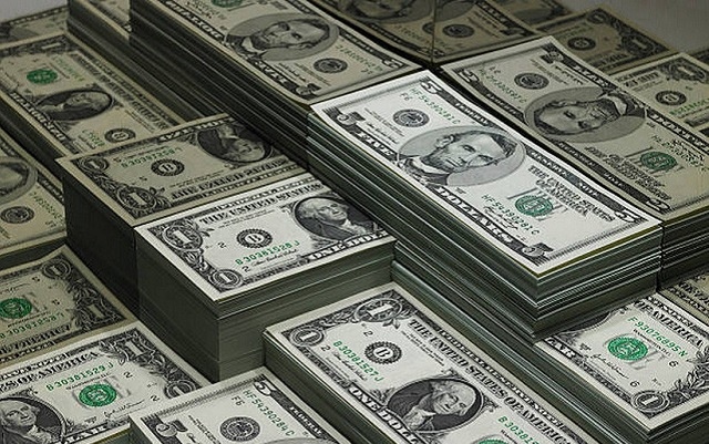 Đồng USD chịu áp lực từ căng thẳng thương mại và rủi ro ngân hàng tại Mỹ