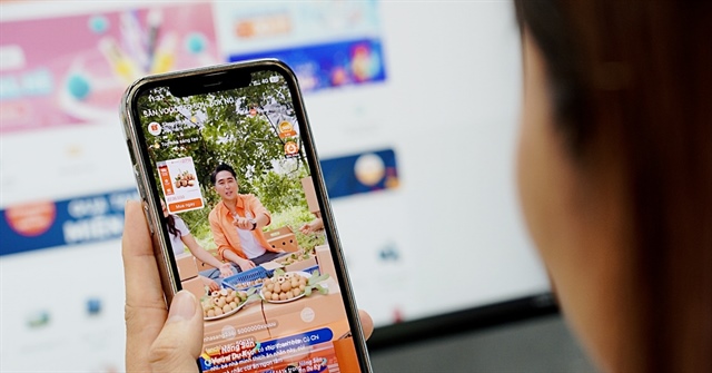 Cách nào để người bán hàng online tự giác nộp thuế?