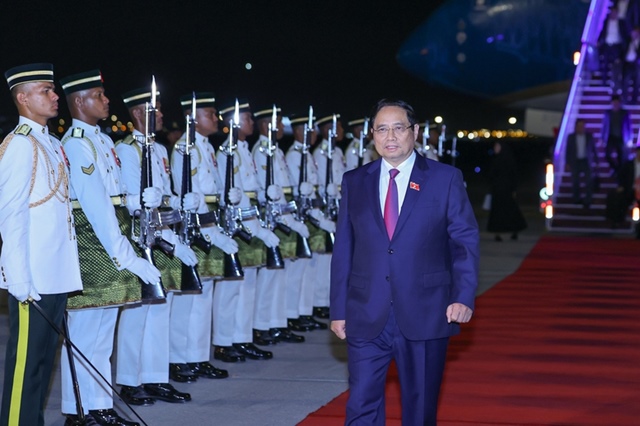 Thủ tướng Phạm Minh Chính đến Malaysia dự Hội nghị Cấp cao ASEAN