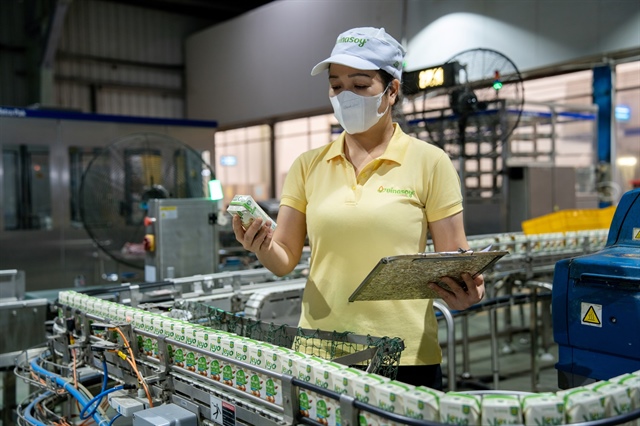 Chủ sữa đậu nành Fami "đốt" hàng trăm tỷ cho khuyến mãi, lãi quý 3 giảm 28%