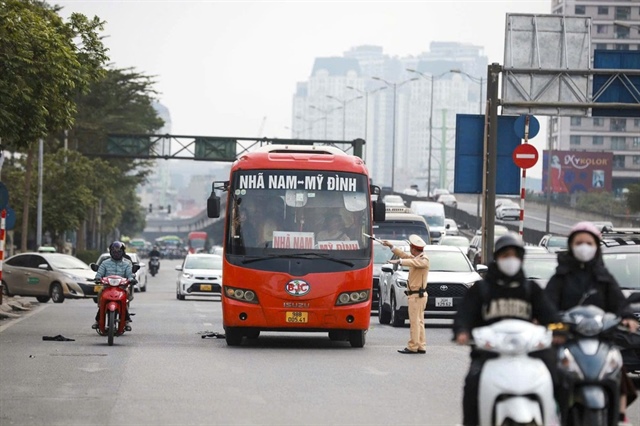 Cơ quan soạn thảo tăng mức xử phạt vi phạm giao thông đối với xe hoạt động kinh doanh vận tải. Ảnh minh họa: P.HÙNG