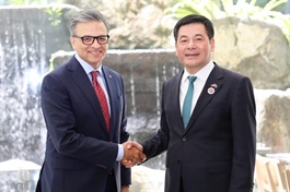 Việt Nam seeks stronger economic, trade links with Canada