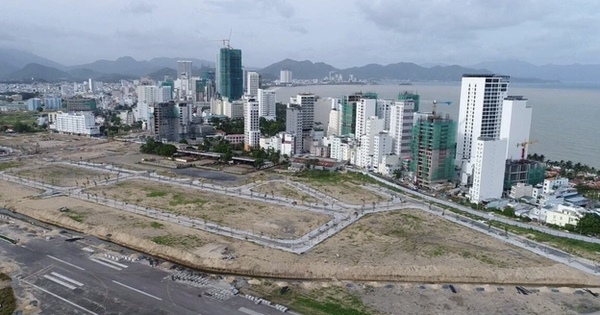 Tạm giữ hơn 1.400 sổ hồng, 500 lượng vàng trong vụ án xảy ra tại Sân bay Nha Trang 2 Tạm giữ hơn 1 . 400 Sổ hồng và 500 lượng vàng trong vụ án Sân bay Nha Trang - Ảnh 2.