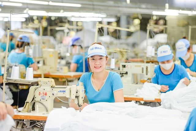 'Anh cả' ngành dệt may lần đầu vượt 5,000 tỷ doanh thu quý, đạt đỉnh lợi nhuận 3 năm | Vietstock