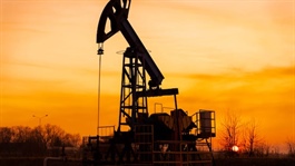 Dầu giảm do lo ngại về tình trạng dư cung và đồng USD mạnh hơn