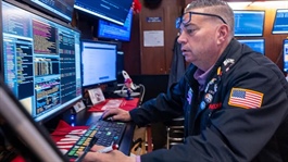 Nasdaq Composite chứng kiến tuần tồi tệ nhất kể từ tháng 4/2025