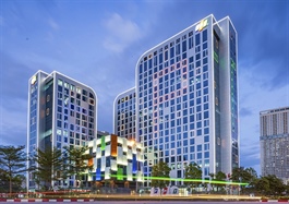 VN-Index breaches below 1,600-point level