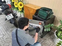 Dịch vụ sửa khóa tại nhà- Giải pháp an toàn khi két sắt gặp sự cố