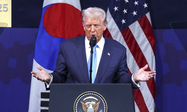 Tổng thống Trump âm thầm giảm hàng trăm tỷ USD tiền thuế cho giới siêu giàu