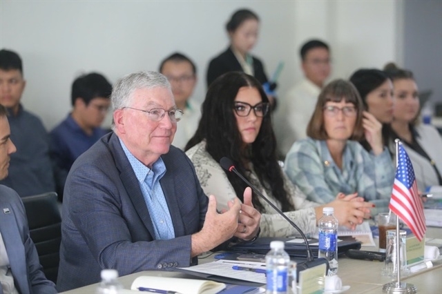 US state explores high-tech cattle farming cooperation with Gia Lai