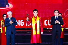 Doanh nhân Đỗ Quang Vinh được vinh danh trong TOP 10 Giải thưởng Sao Đỏ 2025