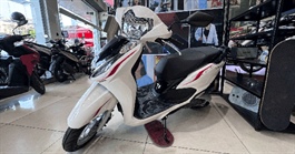 Xe máy Honda bị đẩy giá cao chót vót