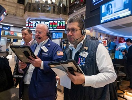 Phố Wall tràn ngập sắc xanh