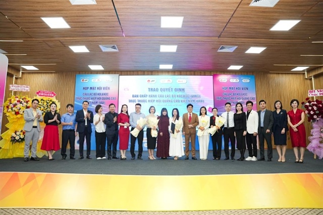 Lãnh đạo Bộ Văn hóa Thể thao và Du lịch, Hiệp hội quảng cáo Việt Nam tại lễ ra mắt Câu lạc bộ KOL, KOC Việt Nam.