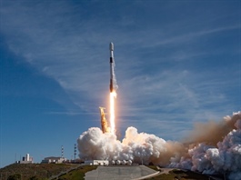 SpaceX rục rịch kế hoạch IPO “bom tấn” với định giá 800 tỷ USD